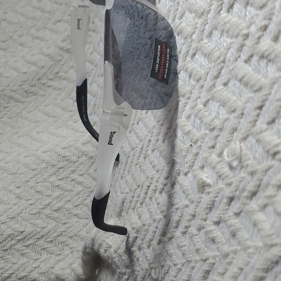 PUGS UV400 Protection Sunglasses Style# 1602 - Picture 2 of 5